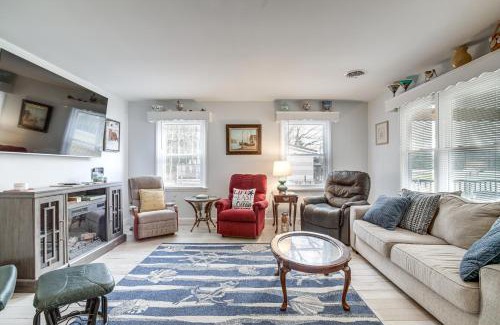 Berlin House | 4 Mi to Beaches Pet-Friendly Berlin Home!