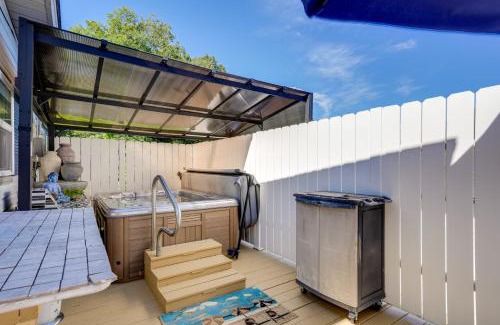 Chattanooga Apartment | 4 Mi to Downtown Chattanooga Studio with Hot Tub