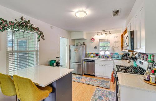 Windsor Park House | 4 Mi to Dtwn Austin Home with Large Fenced Yard!