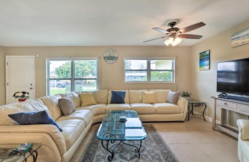 South Bradenton House | 4 Mi to Dtwn Home with Pool and BBQ in Bradenton