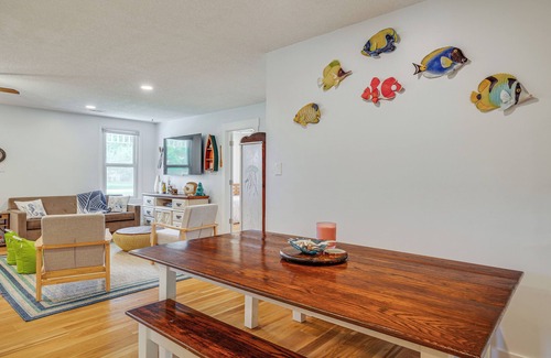 Morehead City Cottage | 4 Mi to Radio Island Beach: Family Cottage