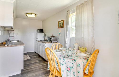 Bosque Farms House | 4 Mi to Rio Grande Bosque Farms Home with Patio!