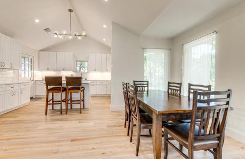 Highland House | 4 Mi to UT Austin Bright and Modern Family Home