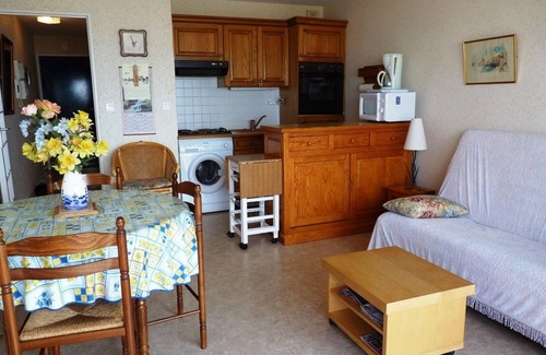 Merlimont-Plage Apartment | 4-person apartment with parking, elevator and bike storage in Merlimont