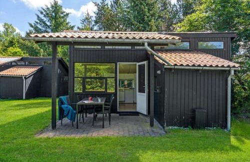 Hampen House | 4 person holiday home in Hampen