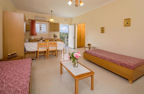 Porto Koukla House | 4 rooms