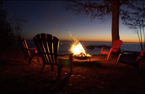 Tiny House | 4 SEASON WATERFRONT COTTAGE ON GEORGIAN BAY SAND BEACH