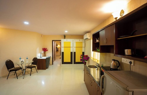 5th Block Hotel | 4 Seasons Suites