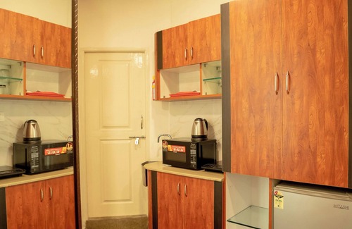 5th Block Hotel | 4 Seasons Suites