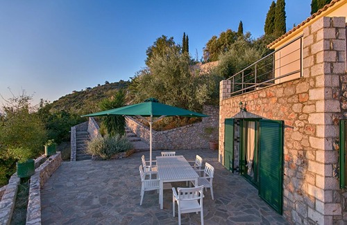 Livadi Villa | 4 Villas with Sea View and beach front