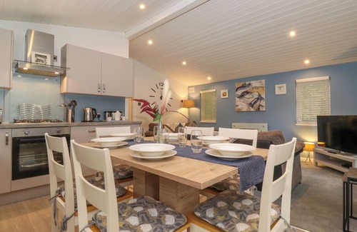 Windermere Cottage | 40 SKIPTORY HOWE, pet friendly, with hot tub in Troutbeck Bridge