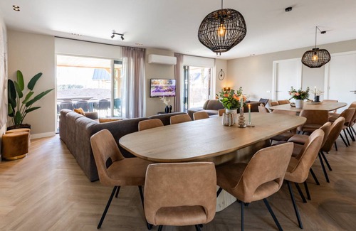 Wekerom House | 400 m² House ∙ 10 bedrooms ∙ 26 guests
