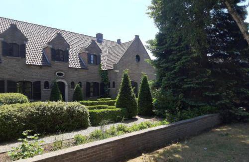 Dessel House | 400 m² House ∙ 5 bedrooms ∙ 12 guests