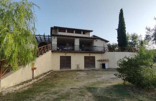 Calvi di Umbria Villa | 400 m² Villa ∙ 4 bedrooms ∙ 9 guests