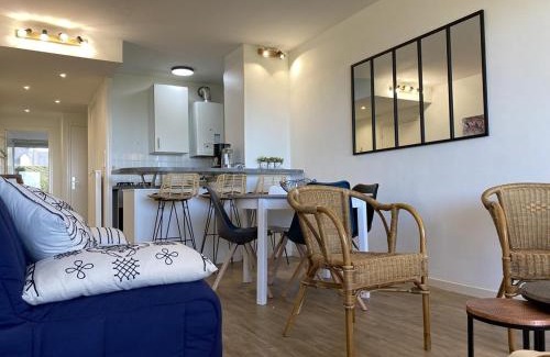 Erquy Apartment | 400 - Magnifique T3, les pieds dans l'eau