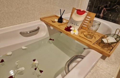 Mae Jo Villa | 400m2 - Hearth - Mountain View - Grove - AC - 24 7 check in