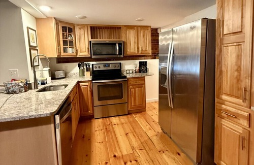 Old Port Apartment | 416 Fore St Apartment 2