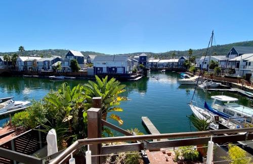 Waterfront House | 42 Spinnaker, The Quays