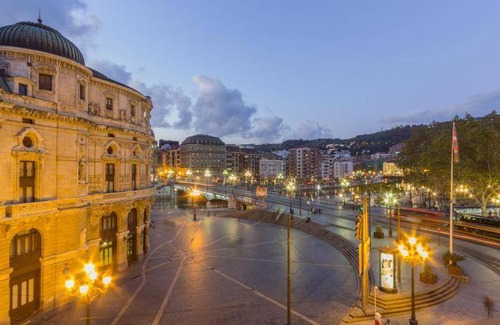 Bilbao Old Town Apartment | 45 m² Apartment ∙ 4 guests