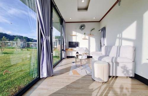 Huai Makhuea Som Hotel | 48 m² Hotel ∙ 3 bedrooms ∙ 6 guests