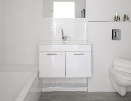 Kiryat Ata Apartment | 4BDR apt with jacuzzi in the heart of the city