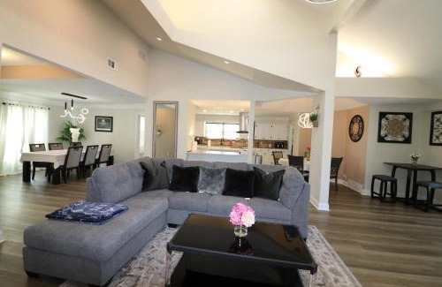 Tarrant County House | 4bed, 2bath cozy-luxury-modern house