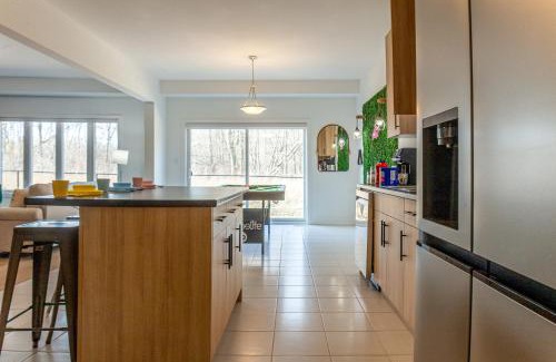 Niagara Falls House | 4bed25 Bathbrand Newniagara Fallssleeps15
