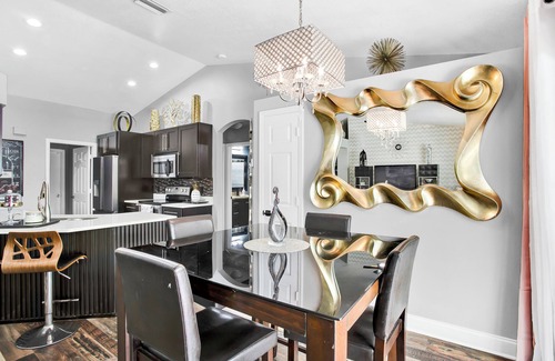 Boyette Springs Villa | 4BR/3BA 15 min to Downtown, Sports & Busch Gardens