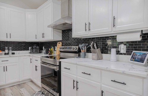 Fortson House | 4BR Game Console Grill Backyard Near Fort Moore