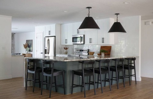 Whitfield House | 4BR Htd Pool-Golf View/Near IMG/Siesta/Lido Beach