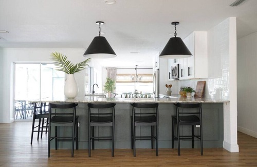 Whitfield House | 4BR Htd Pool-Golf View/Near IMG/Siesta/Lido Beach