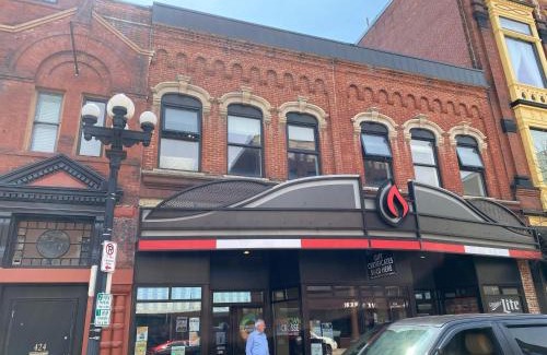 Historic Downtown La Crosse Apartment | 4br Ideal For Groups 4 Blocks To La Crosse Cntr