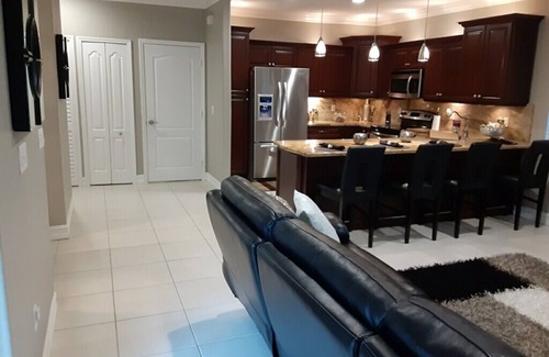 Miami Lakes House | 4BR Luxury Pool Home in Miami Lakes - Fully Equipped for Long Stays
