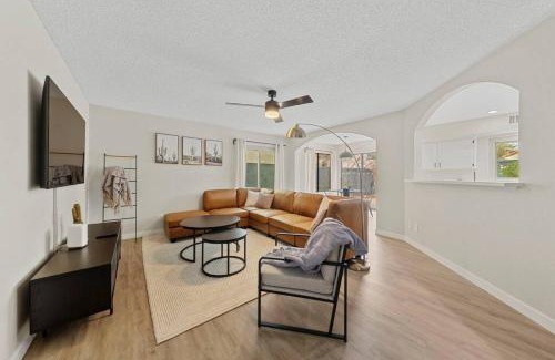Green Valley House | 4Br Model Home w Pool and Pool table in Henderson