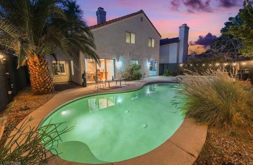 Green Valley House | 4Br Model Home w Pool and Pool table in Henderson