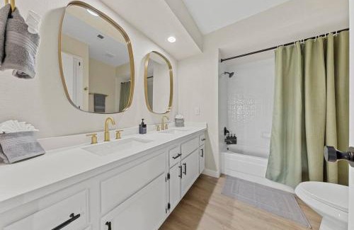 Green Valley House | 4Br Model Home w Pool and Pool table in Henderson