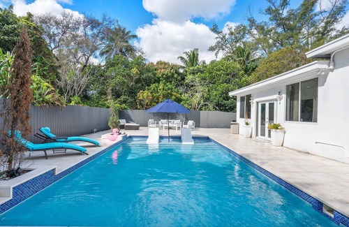 North Miami House | 4BR Oasis w/heated pool & arcade! Pet friendly, groups, couples & families!