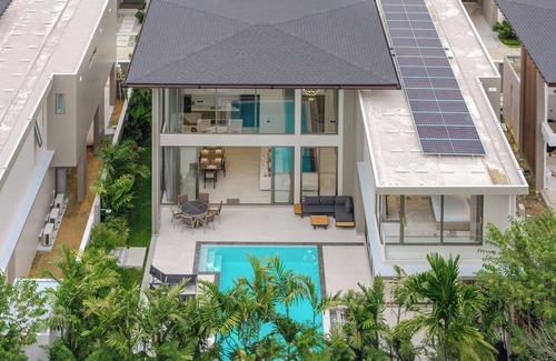Cherngtalay Villa | 4BR Pool Villa Near Beach V200