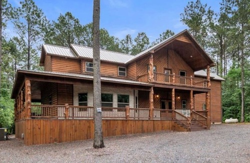 Broken Bow Cabin | 4br Prvt Pool & Games Sleeps 22 + Air Hockey