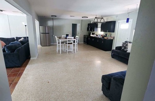 Siesta Key Village Apartment | 4BR Spacious Paradise