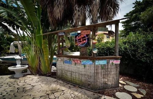 Siesta Key Village Apartment | 4BR Spacious Paradise