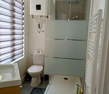 Roubaix Apartment | 4pers Wifi Netflix Prox Lille-métro-tram