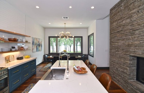 Quinlan House | 4th NT. FREE -Luxury Waterfront! Kayaks Hot Tub Dock