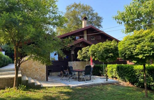 Veljun House | 4TREES Holiday House