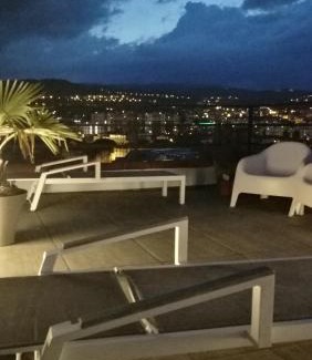 Clermont Ferrand City Centre Bed & Breakfast | 5&5 Rooftop