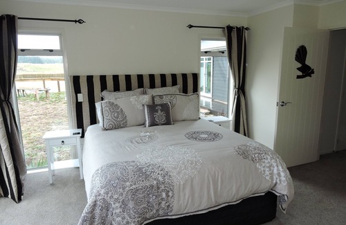 Kinleith Bed & Breakfast | 5 Acres Bed & Breakfast