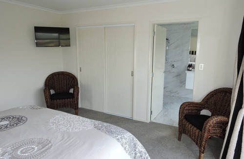 Kinleith Bed & Breakfast | 5 Acres Bed & Breakfast