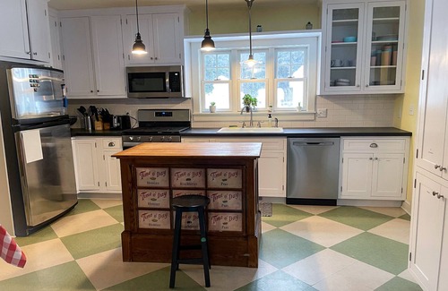 Cable House | 5 acres on trails with a private Sauna House