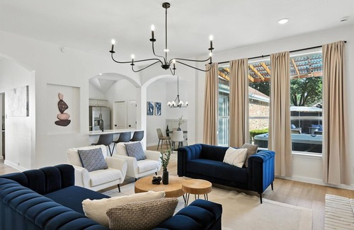 Frisco House | 5-BD/2-BA Upscale Elegance | Pool, Hot Tub, BBQ