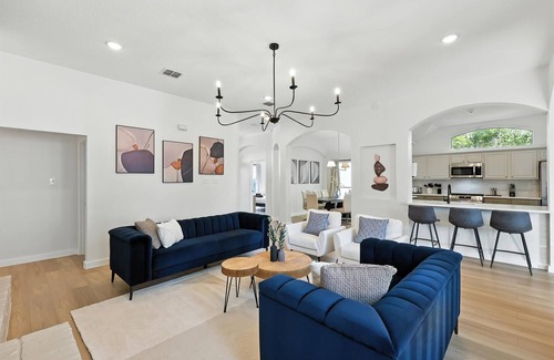 Frisco House | 5-BD/2-BA Upscale Elegance | Pool, Hot Tub, BBQ